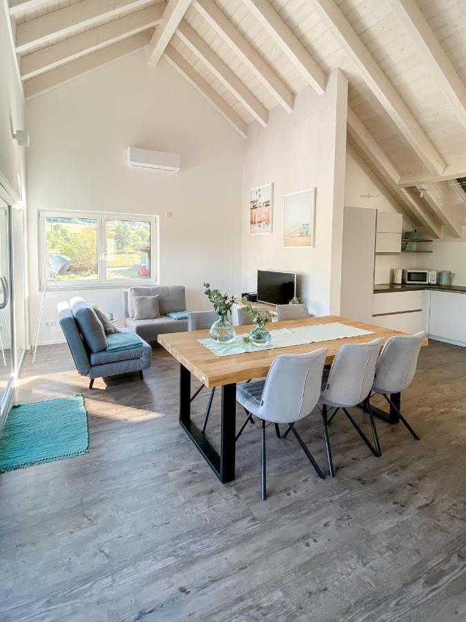 Wunderschoene Helle Wohnung Mit Grosser Dachterrasse Gottmadingen Exterior photo