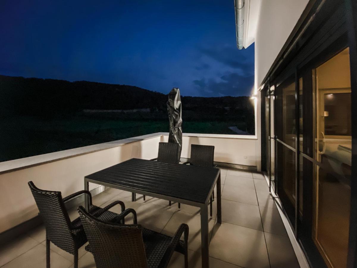 Wunderschoene Helle Wohnung Mit Grosser Dachterrasse Gottmadingen Exterior photo